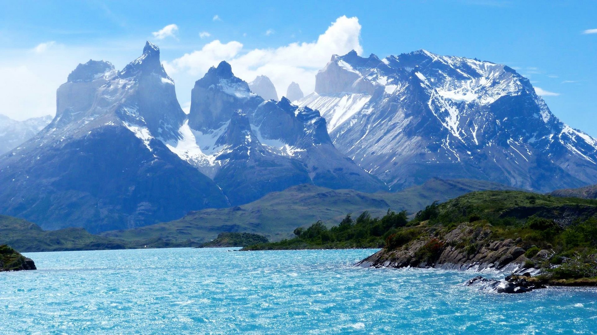 Lago Pehoé mit Blick auf die Cuernos, Torres del Paine 