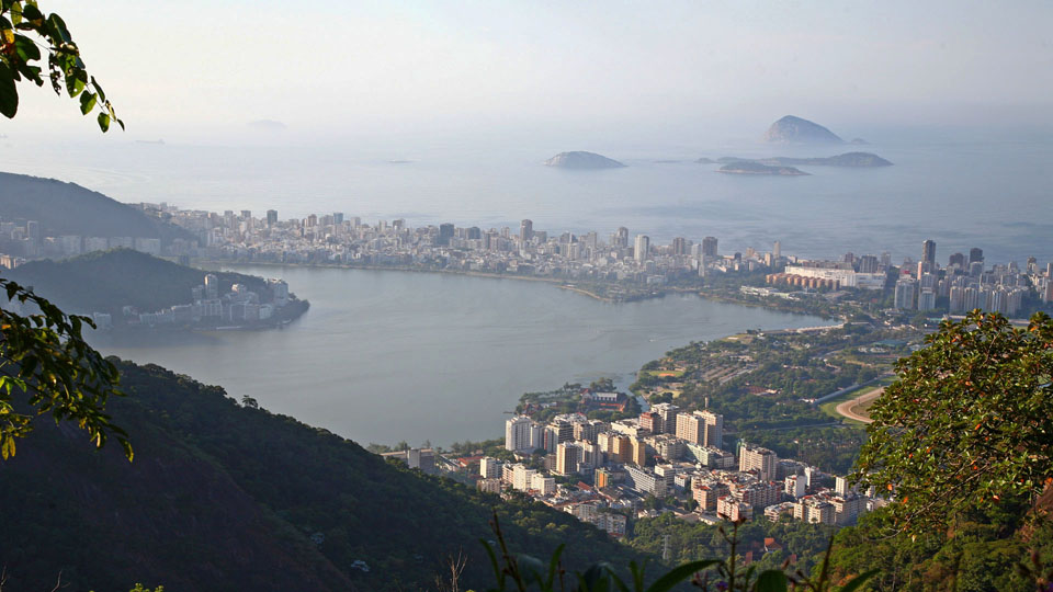 Lago Rodrigo de Freitas and Ipanema, viewed from Corcovado, Rio de Janeiro / BR