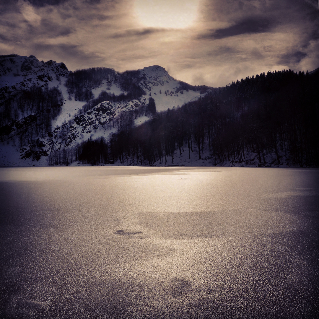 Lago Santo Parmense all'imbrunire