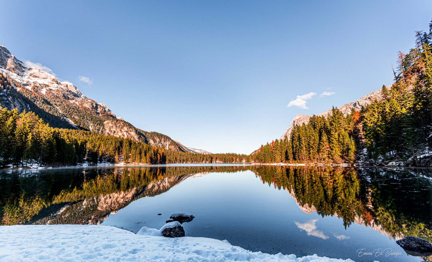 Lago Tovel con la prima neve 