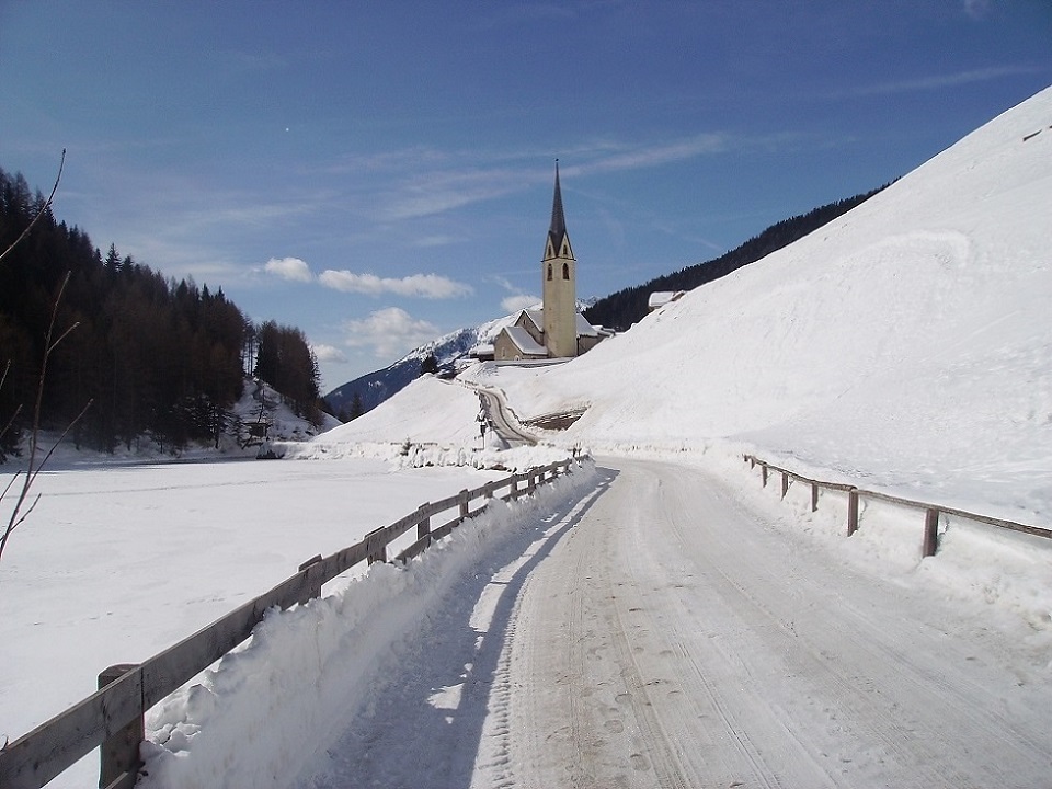 Lago Valdurna ghiacciato