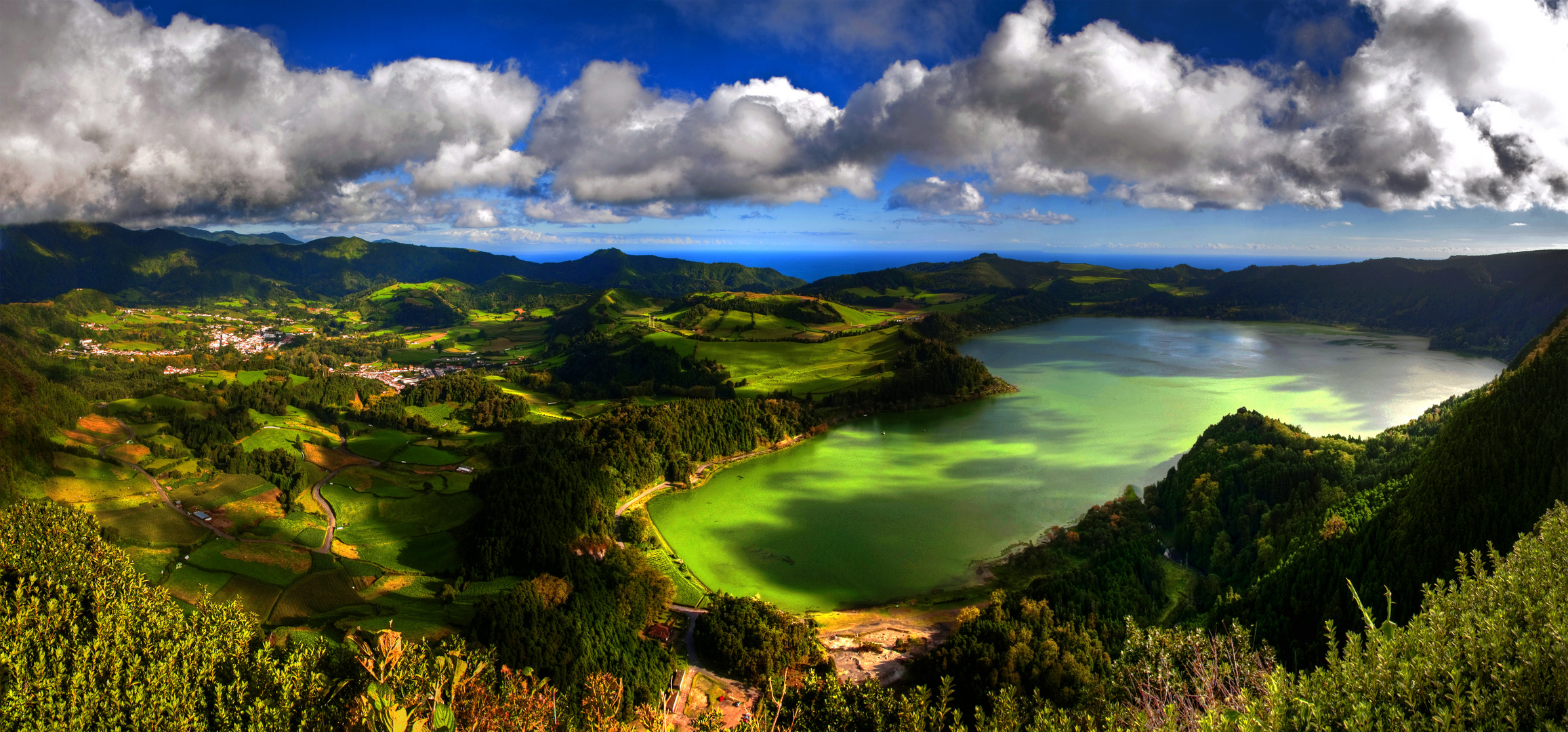 Lagoa das Furnas from Pico do Ferro, São Miguel Island