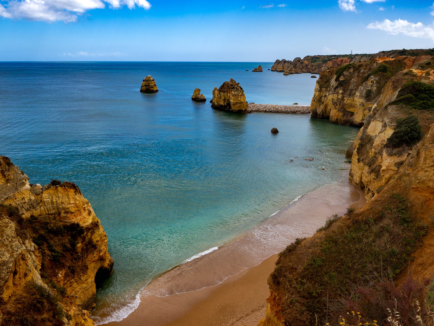 Lagos, Portugal - Blick auf die Algarve-Küste