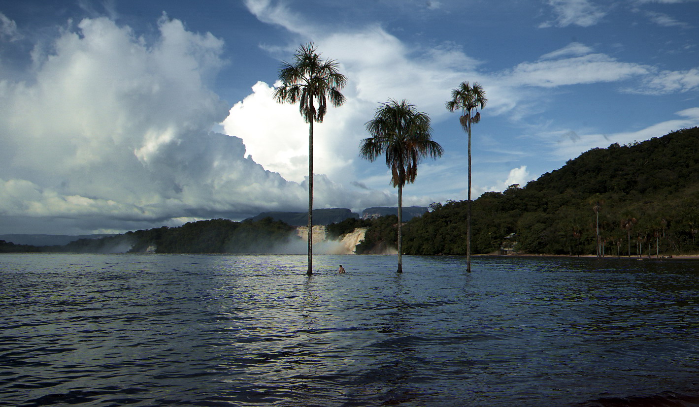 LAGUNA DE CANAIMA