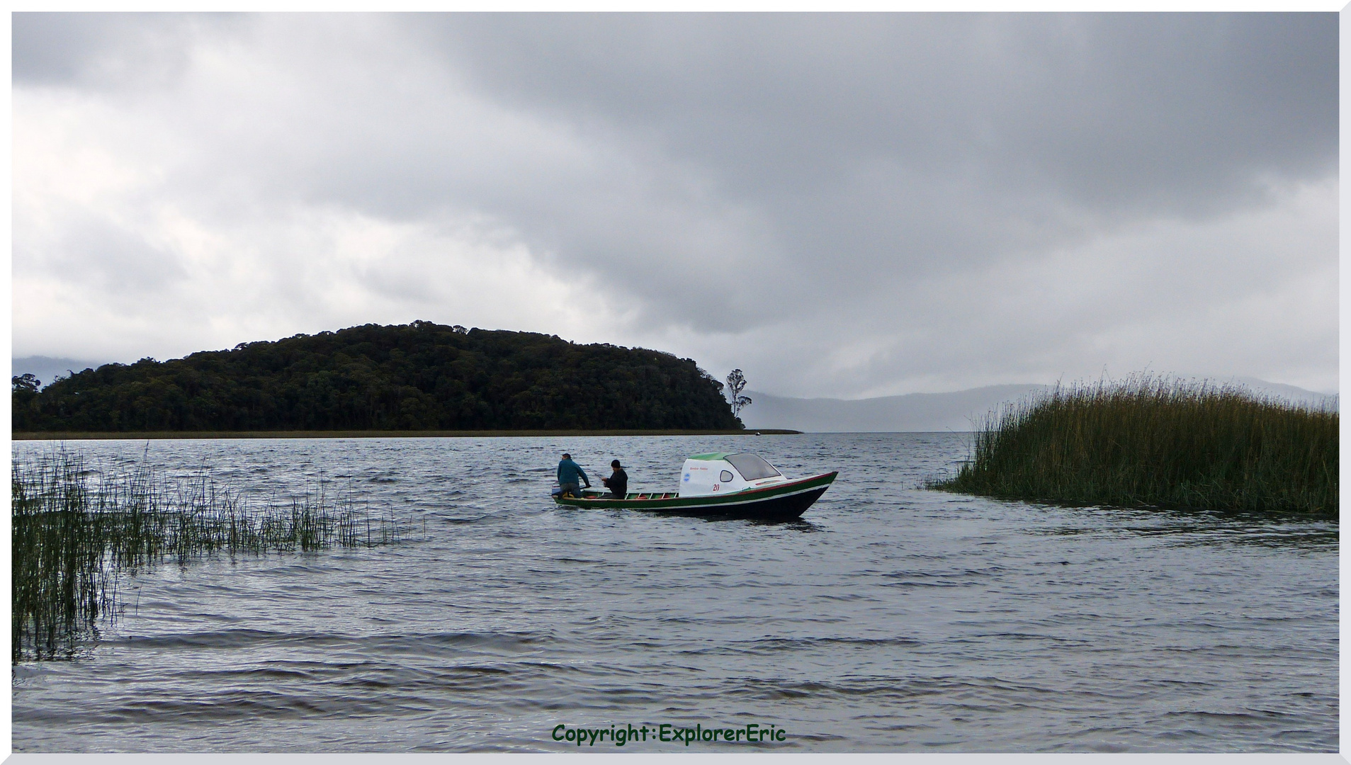 Laguna de la Cocha.............