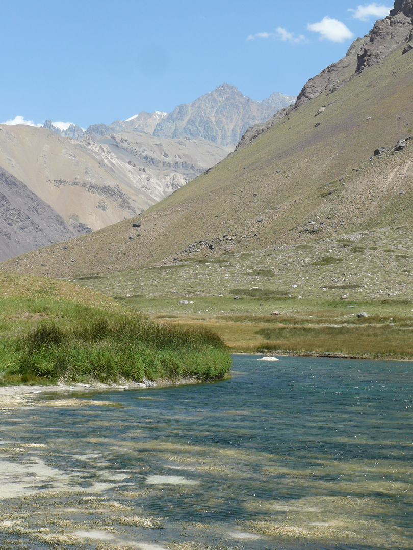 LAGUNA DE LOS ANDES ...