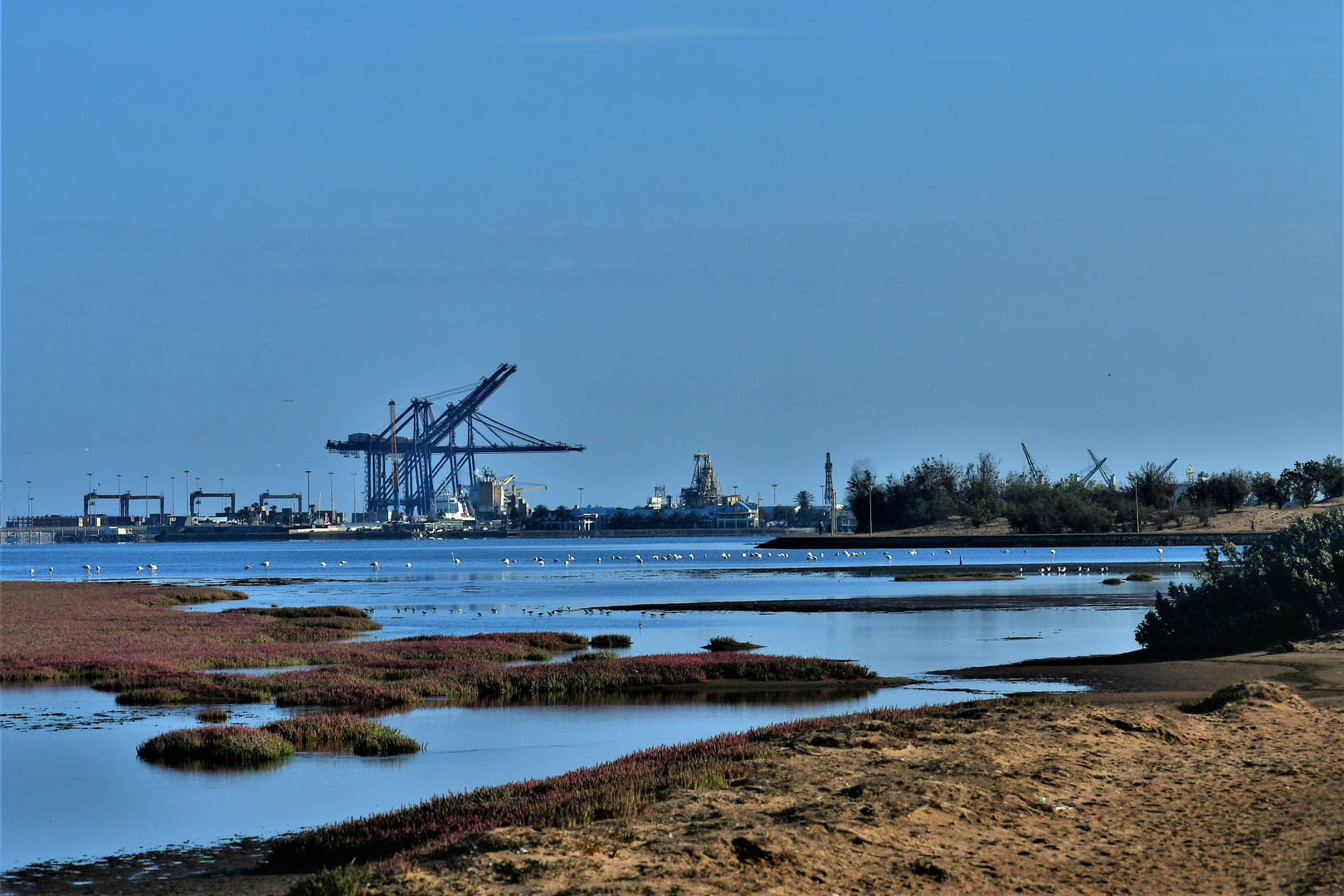 Lagune und Hafen...