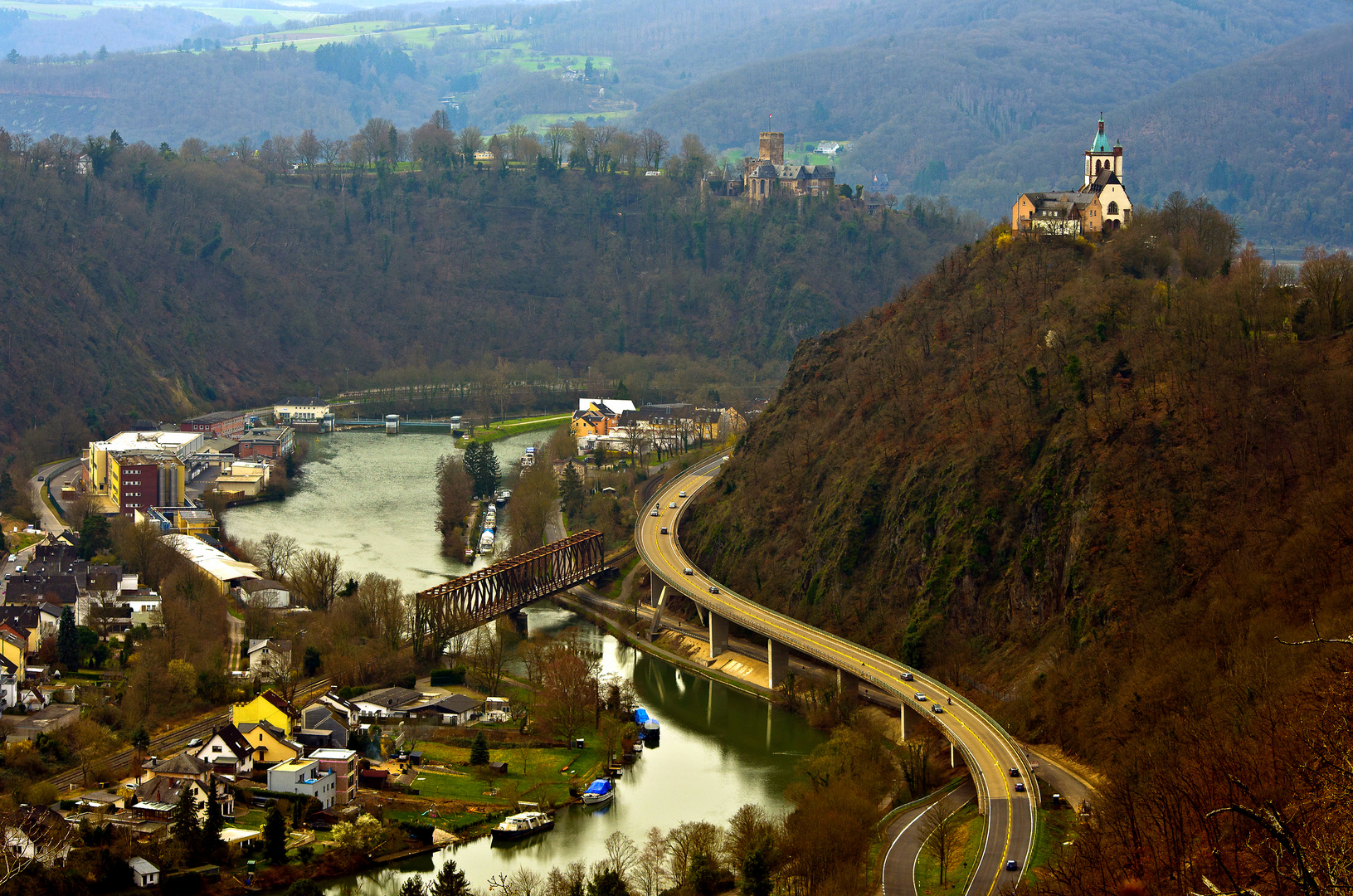 Lahntal, Kloster Allerheiligenberg und Burg Lahneck