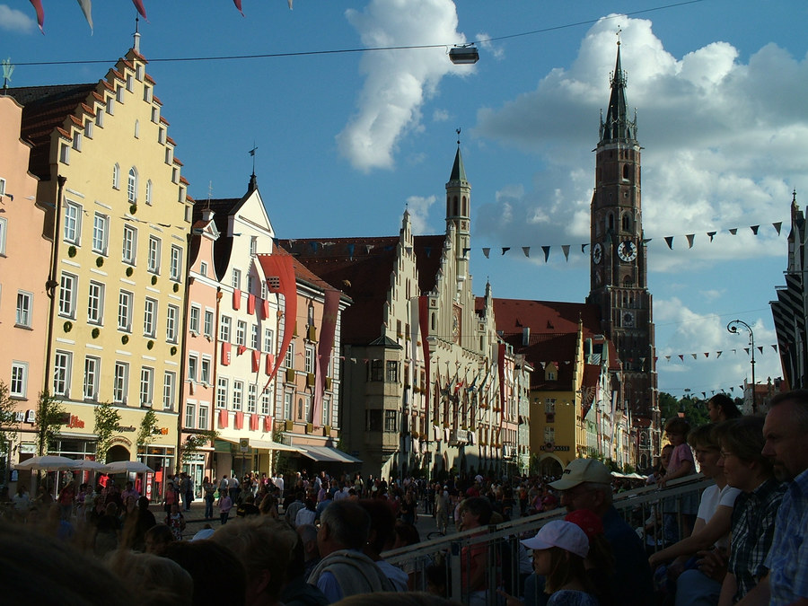 LaHo: lustiges Treiben in der Altstadt