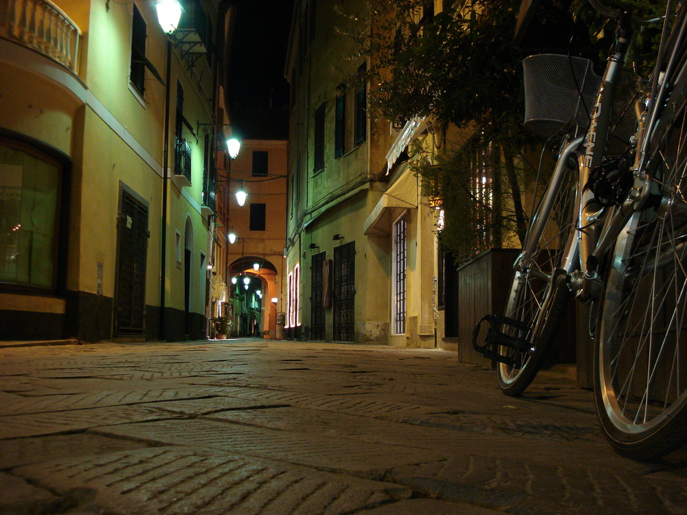 Laigueglia - Nachtaufnahme Budello