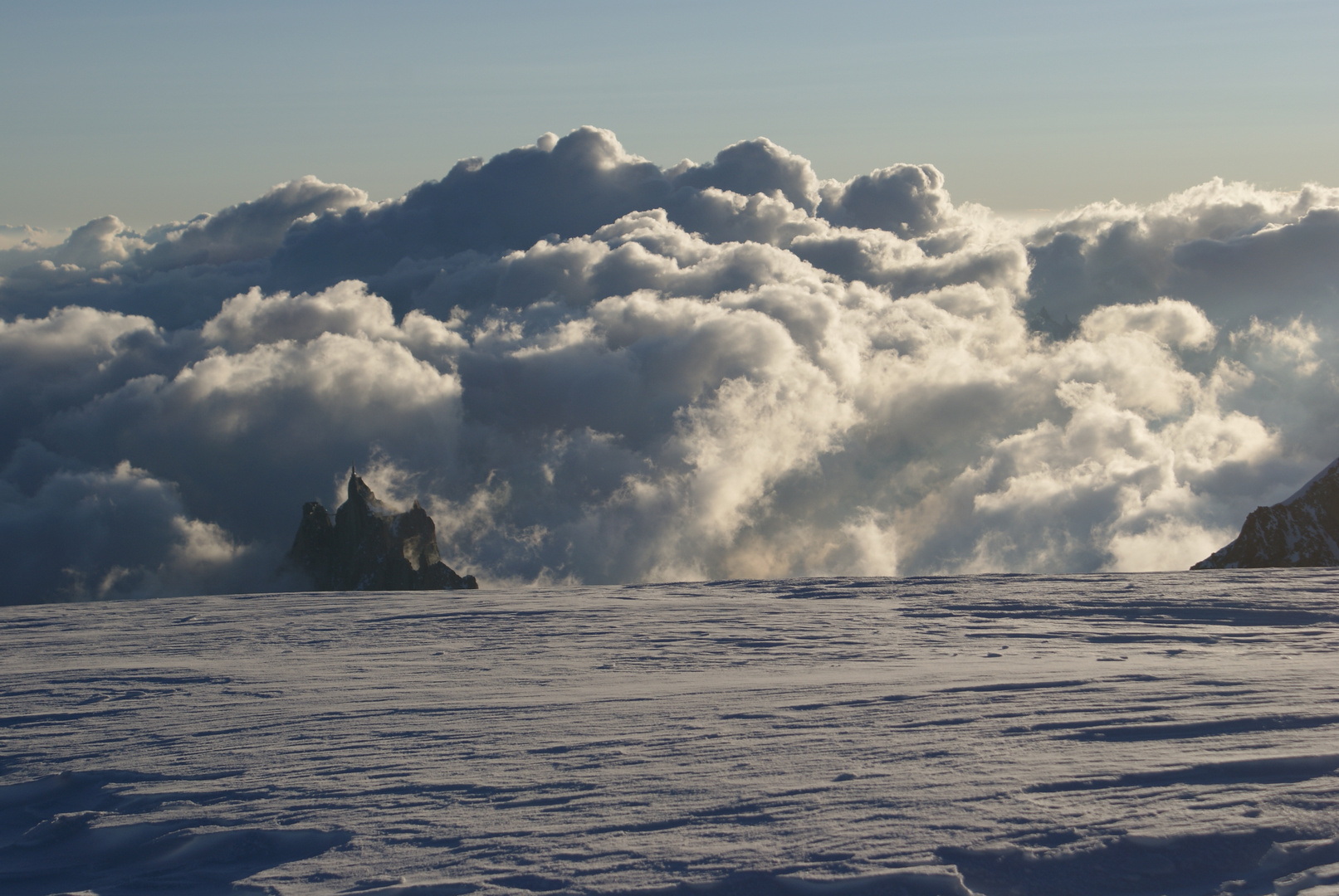 L'Aiguille du Midi vue du dome du Gouter