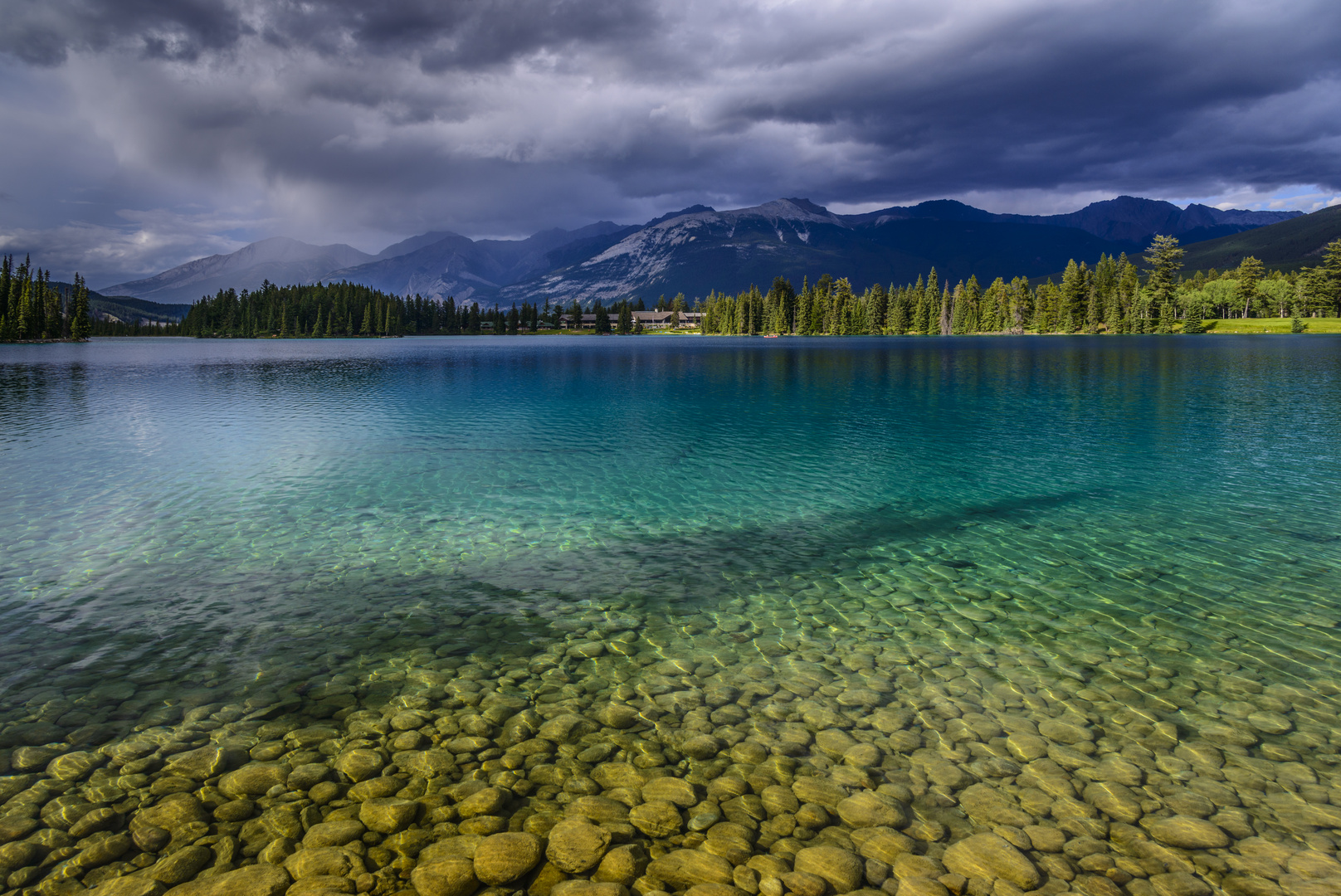 Lake Beauvert, Jasper, Kanada