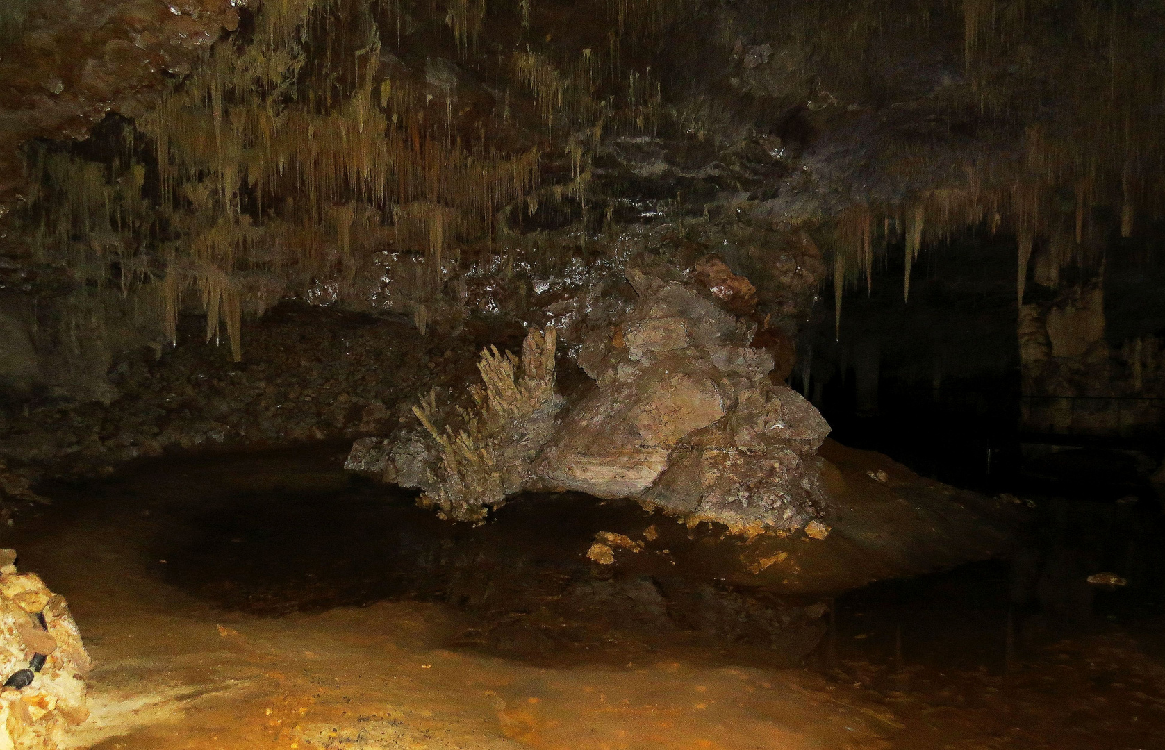 Lake Cave