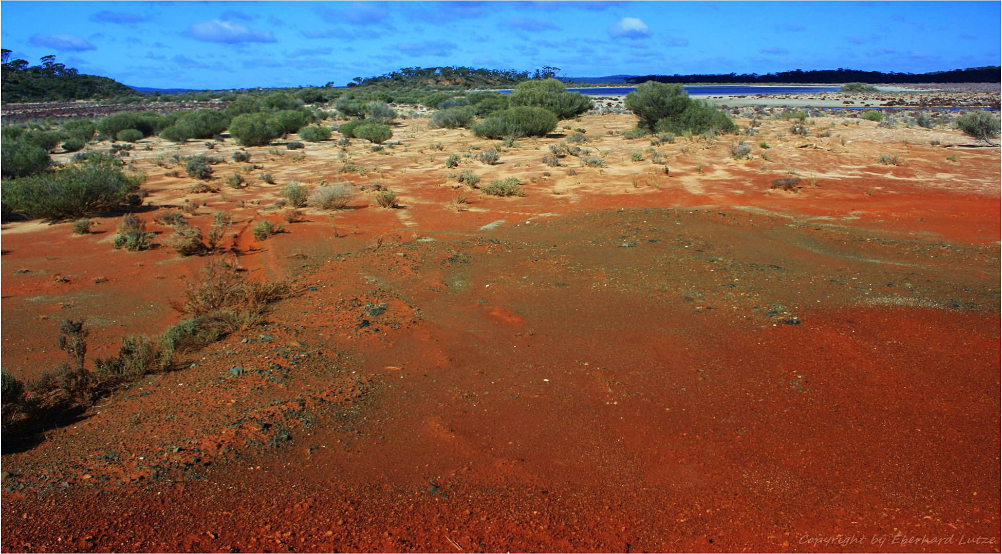 * Lake Cowan / nearly empty *