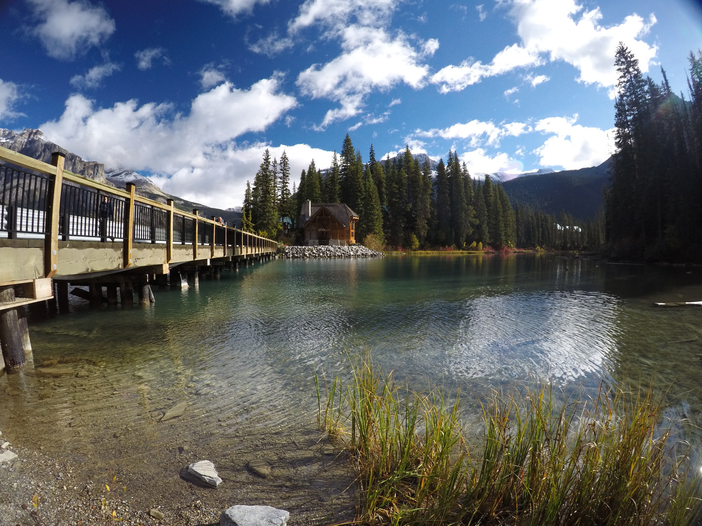 Lake Emerald Lodge