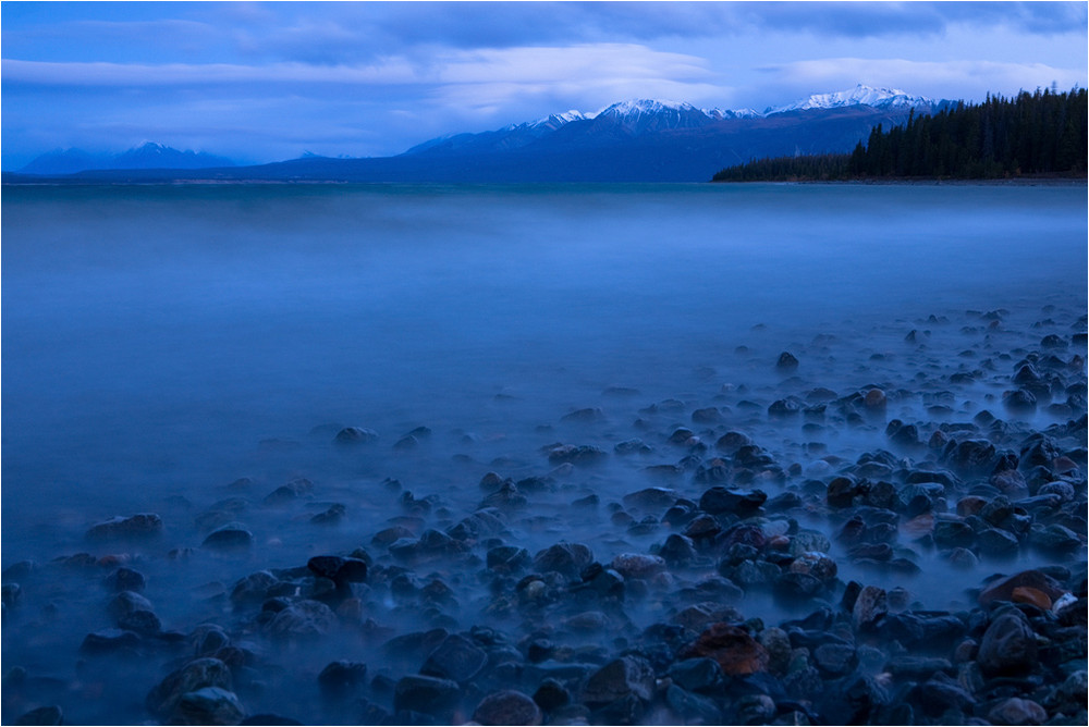 lake kluane