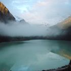 Lake Louise da una finestra