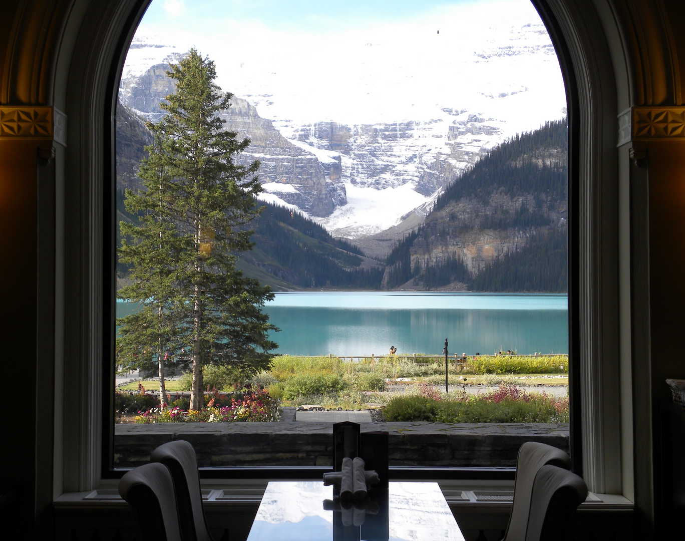 LAKE LOUISE.ALBERTA.CANADA.