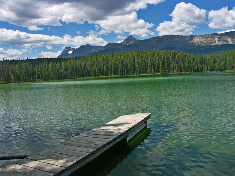 ... lake near Jasper ...