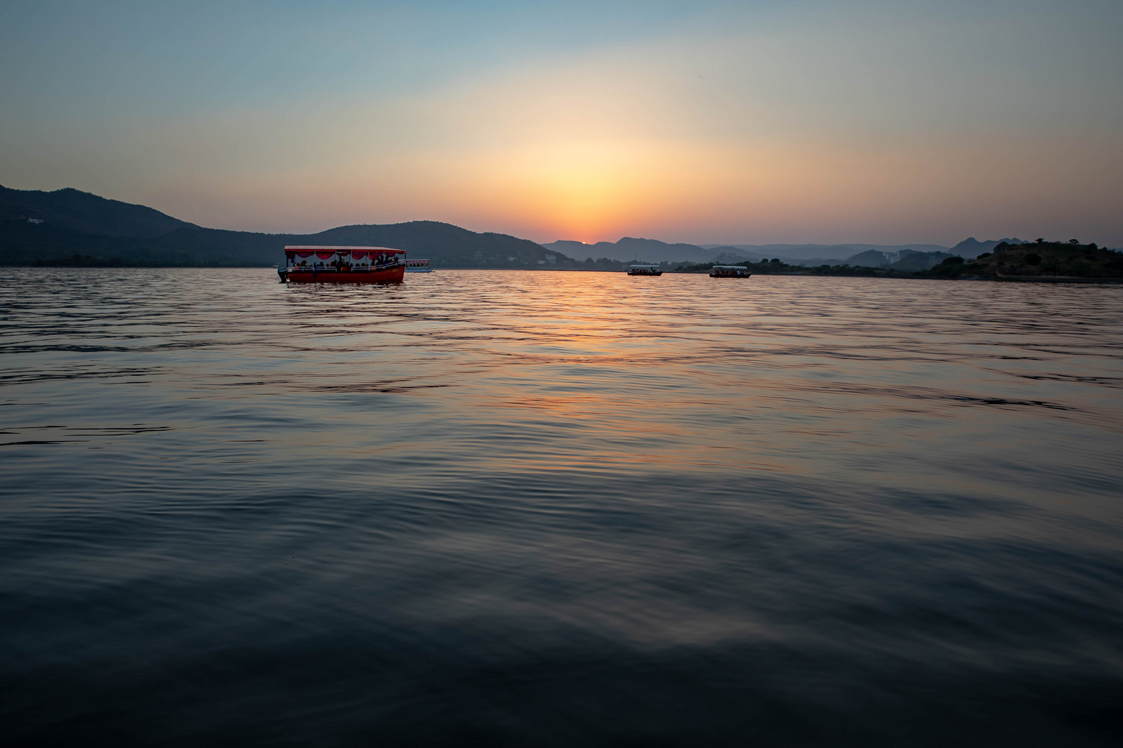Lake Pichola Foto & Bild world, sonnenuntergang, wasser Bilder auf