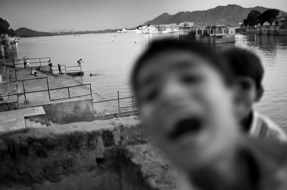 lake pichola, children