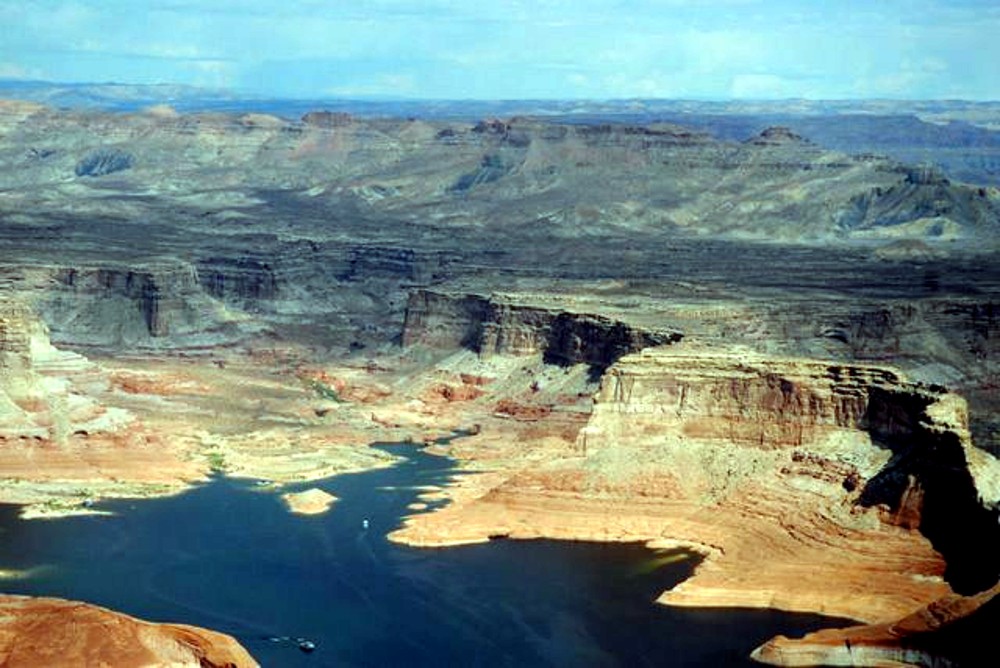 LAKE POWELL