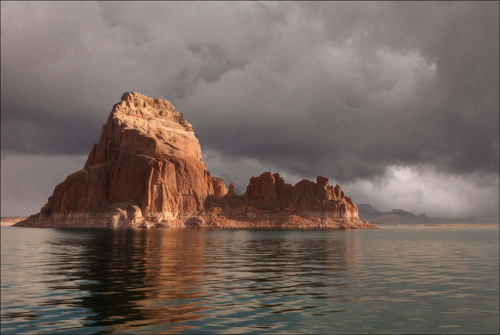 Lake Powell Island