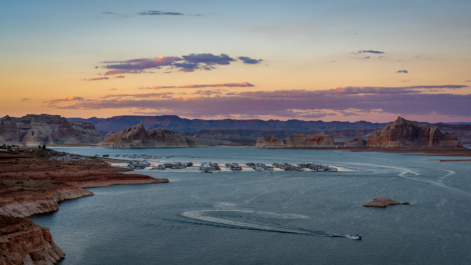 Lake Powell zum Sonnenuntergang (USA)