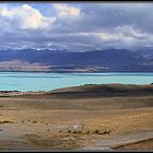 Lake Pukaki - Fallrohre des Kraftwerks