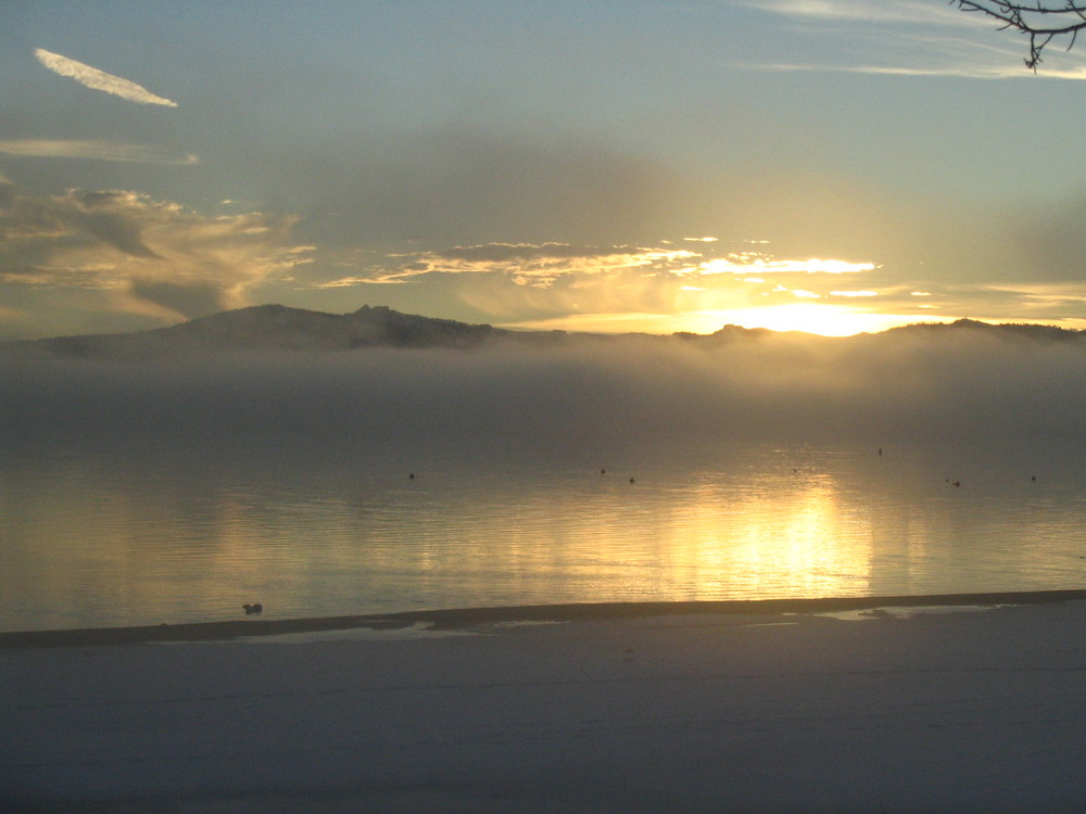 Lake Tahoe am Morgen