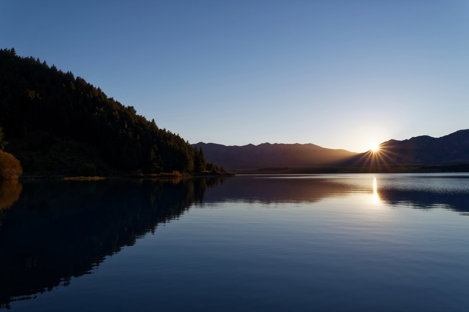 Lake Tekapo * Sunrise