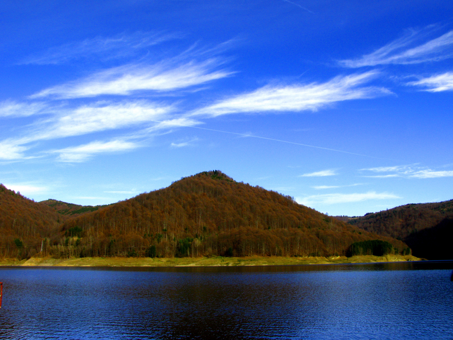 Lake Vidraru