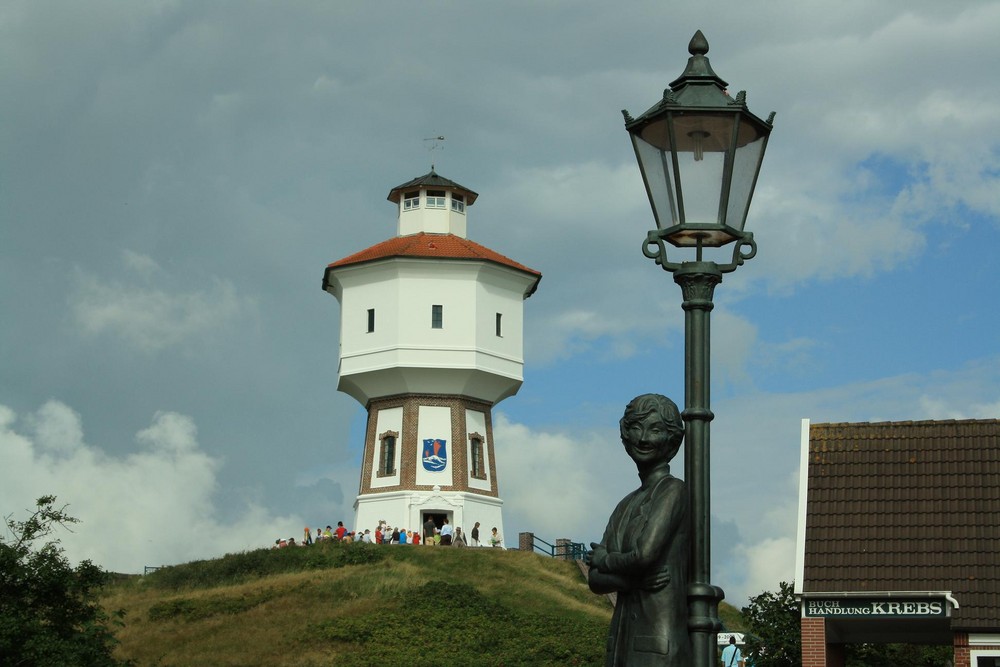 Lale Andersen Denkmal und Wasserturm auf Langeoog