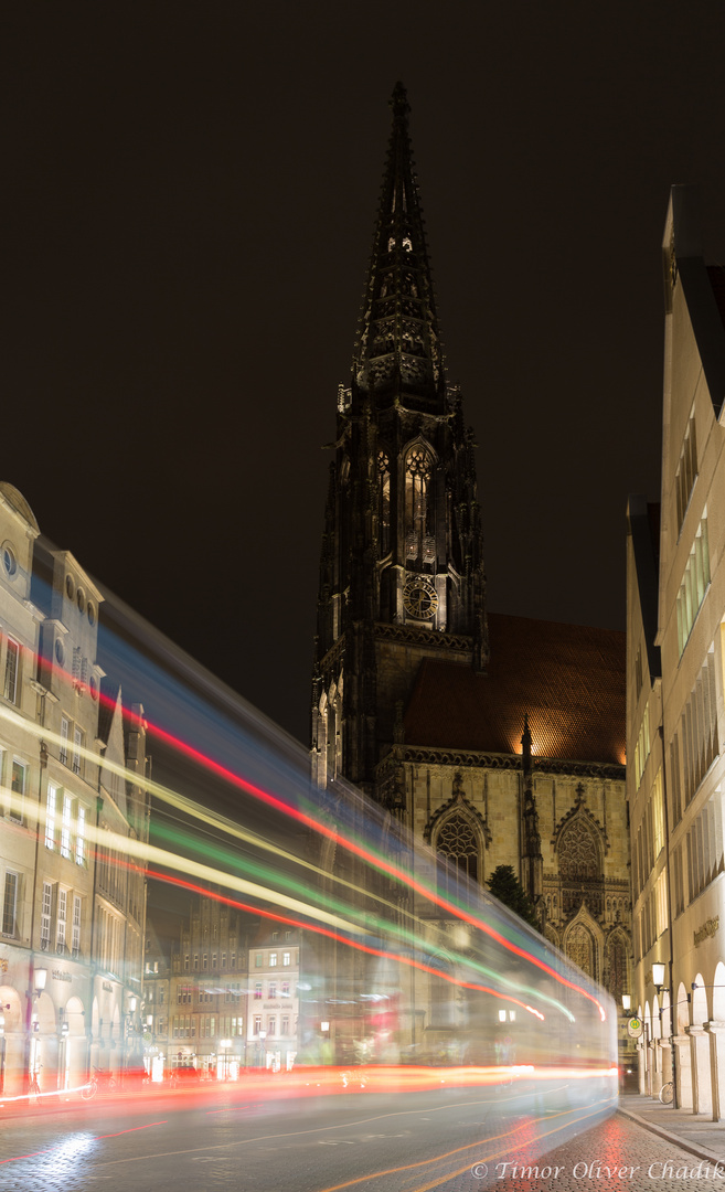 Lambertikirche in Münster bei Nacht