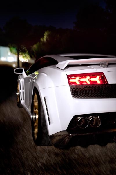 Lamborghini bei Nacht 04