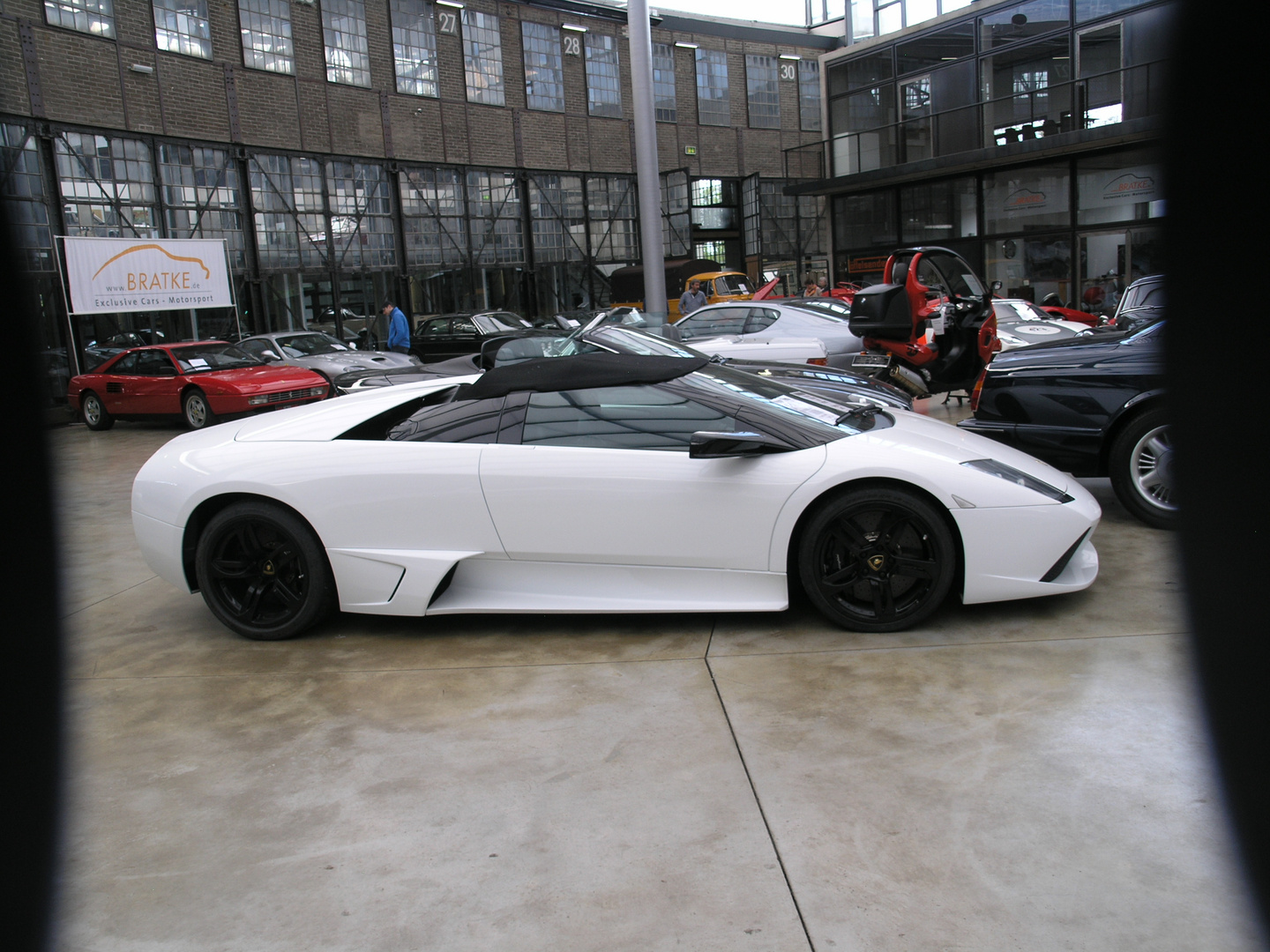 Lamborghini Gallardo white