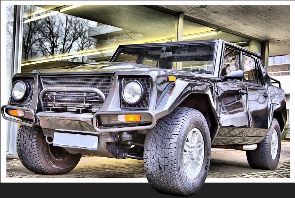 Lamborghini LM-002