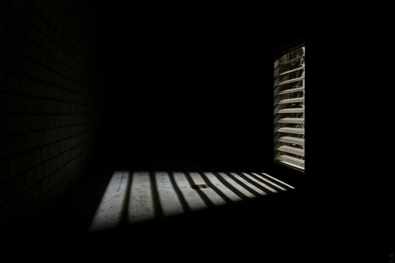 Lamellen Foto & Bild architektur, lost places, marode Bilder auf