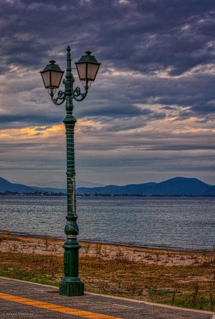 Lamp post by the sea 09.1993