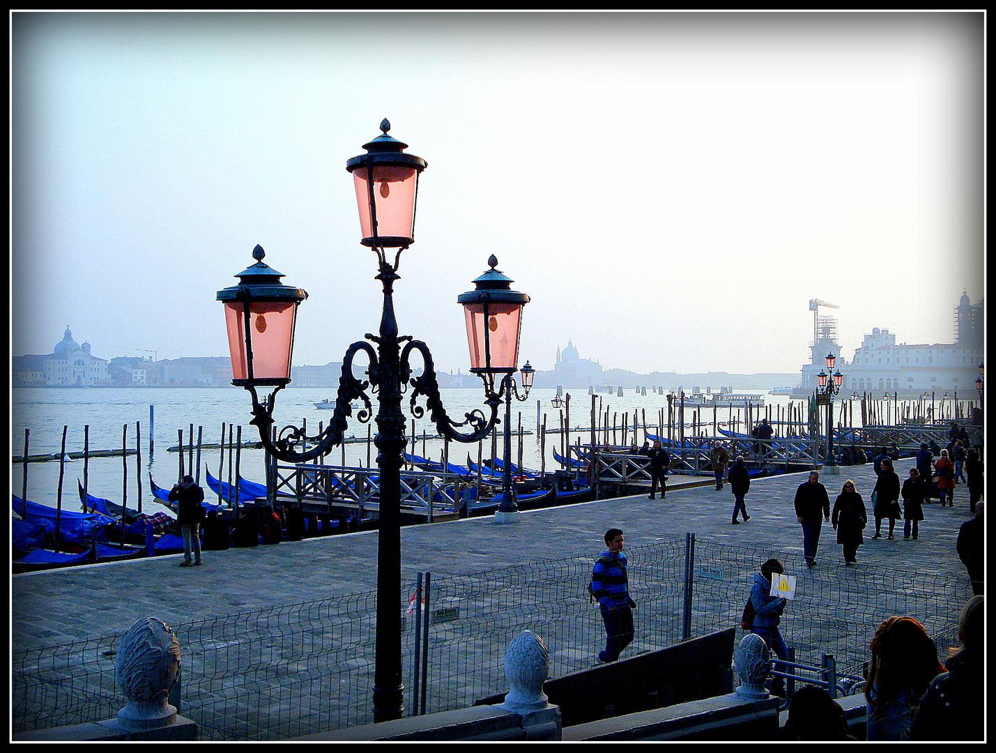 Lampadaire à 3 lumières