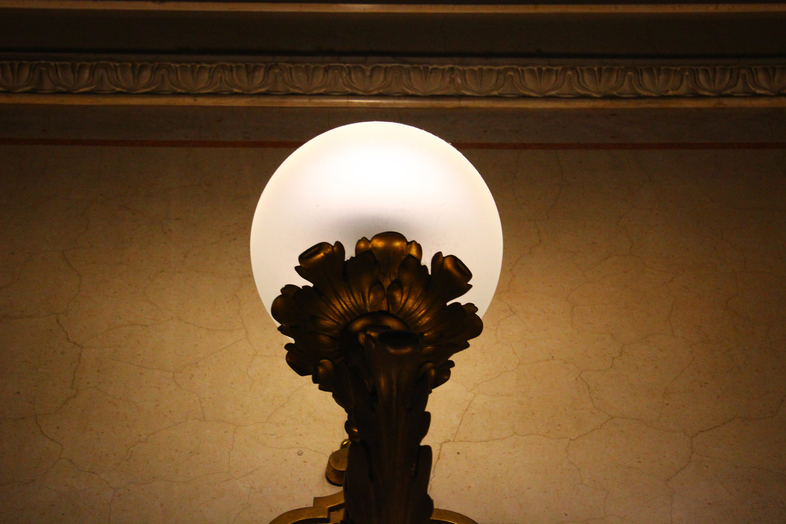 Lampe im Burgtheater II