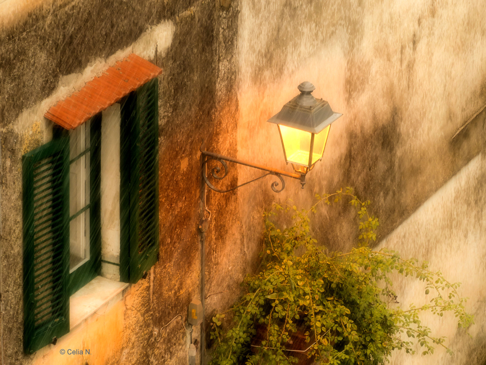 Lampe im Regen Foto & Bild fenster, regen, lampe Bilder