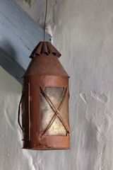 Lampe in der Kirche, Hirsholmene