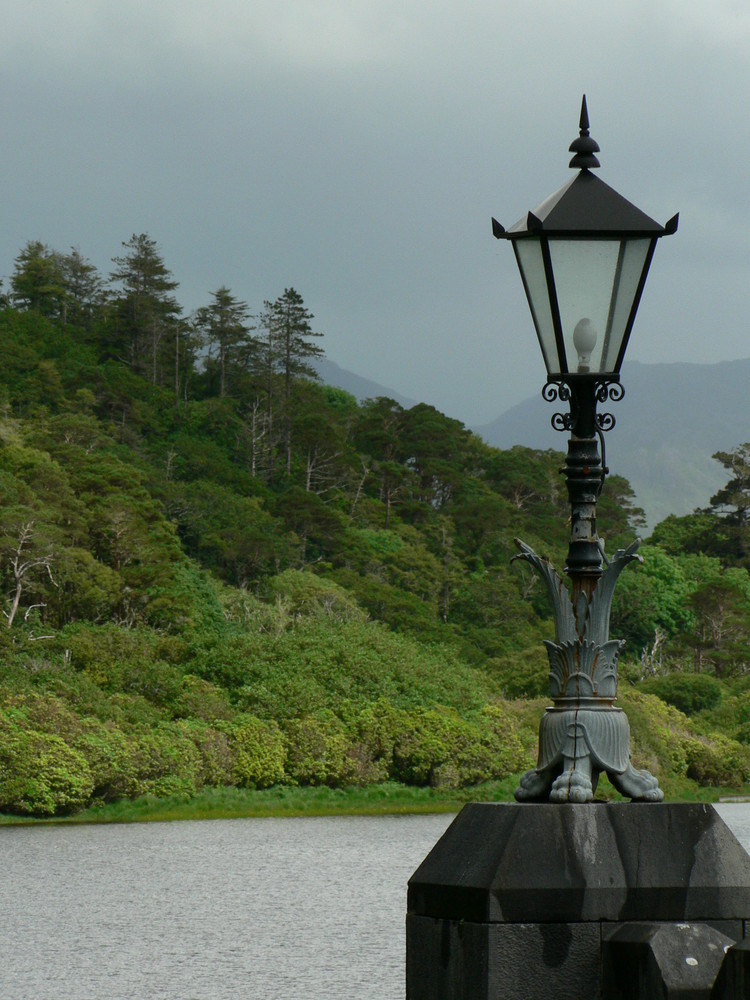 Lampe, Wald, See...halt so Dinge zum anschaun