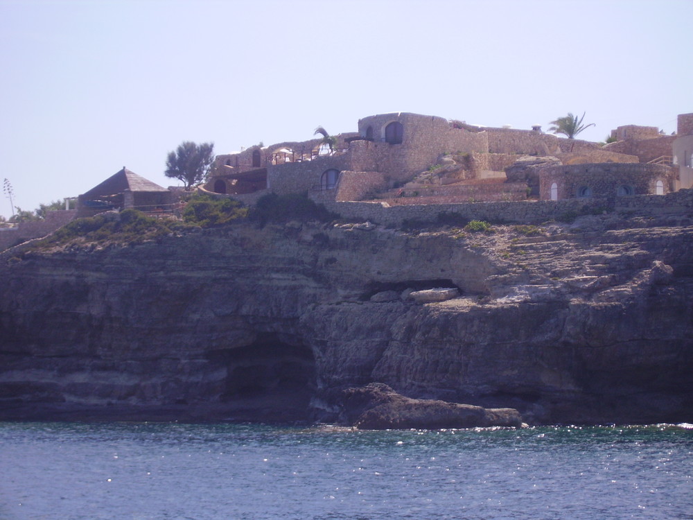 lampedusa,la casa di claudio baglioni