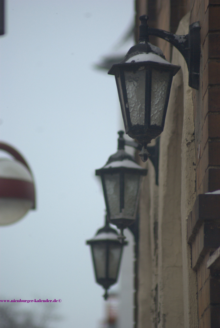 Lampen am ehemaligen Kino