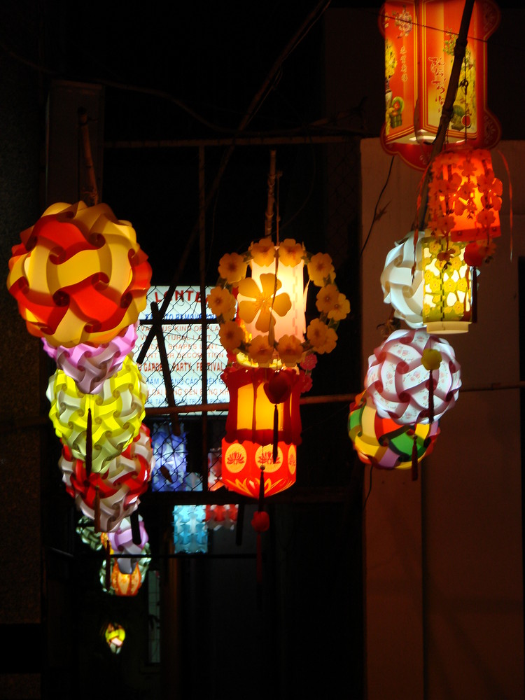 Lampion Laden in Hanoi von Georg Seitz 