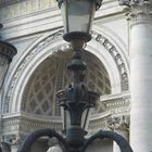 Lampione e particolare della fontana di Trevi