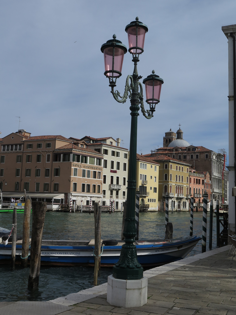 lamppost on Canal grande