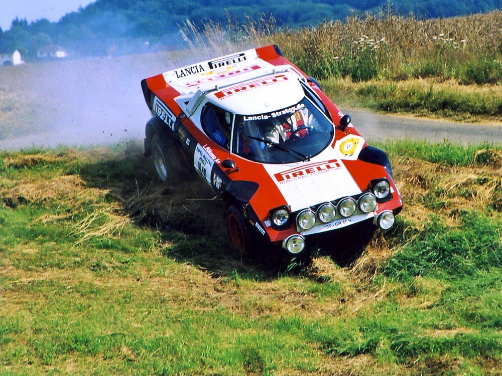 LANCIA-STRATOS - Kleiner Umweg über die Wiese - Eifel-Rallye 2007